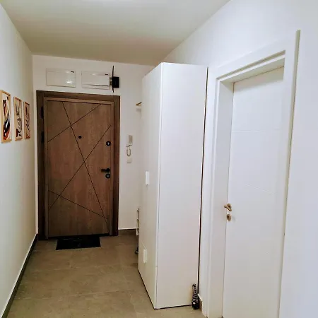 Bella Mare 2br شقة فارنا